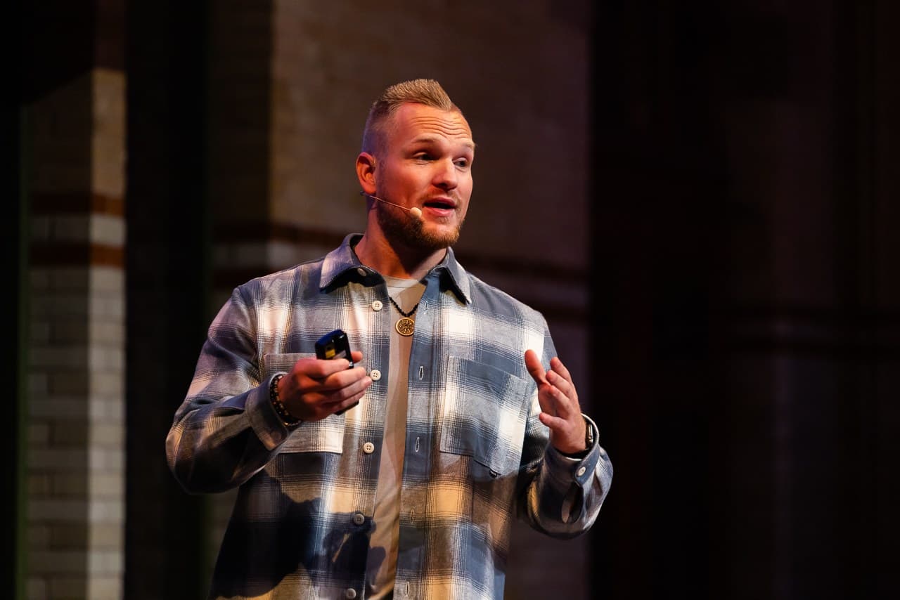 Elroy Heisterkamp als spreker op een crypto-congres